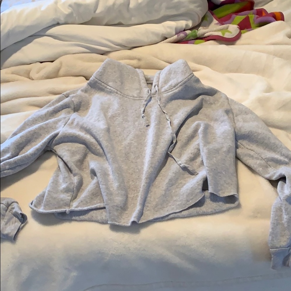 Brandy Melville cropped hoodie